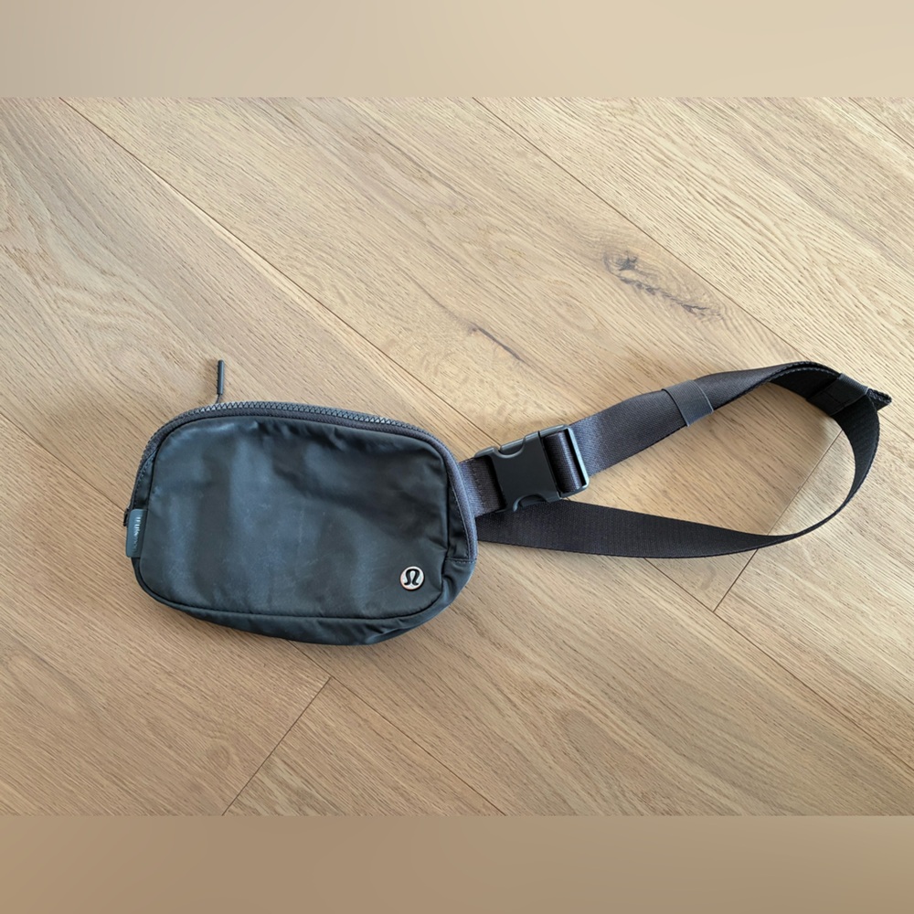 lululemon athletica Gray Belt Bag